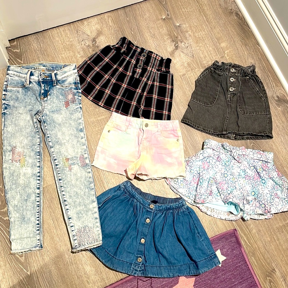 Kids lot of clothes - like new Sz Small, 5-8